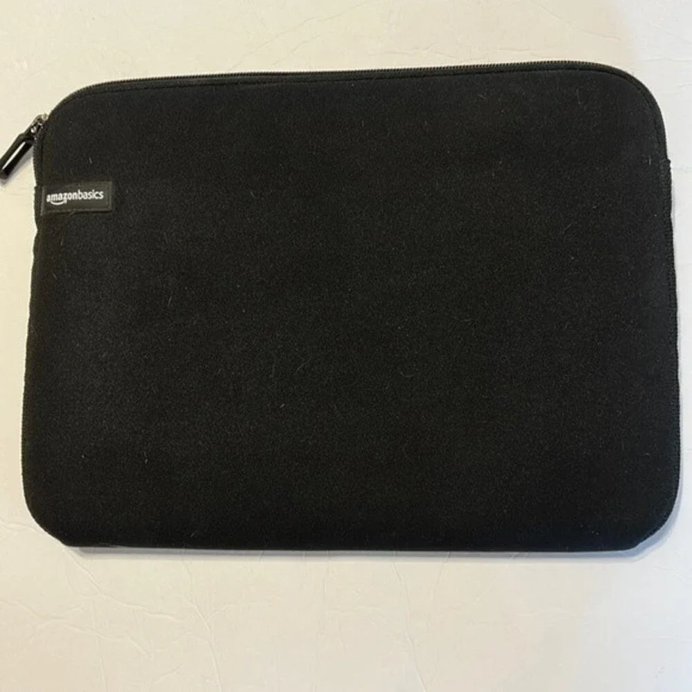 AMAZON BASICS Black Laptop Sleeve Case Top Loading Zip Up Slim Design Neoprene